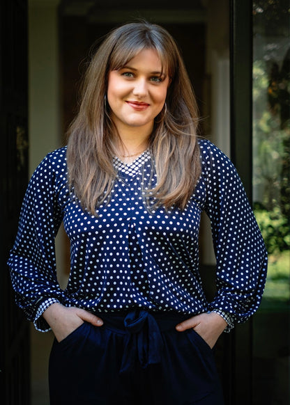 Amron Top in Navy and white polladots with contrast