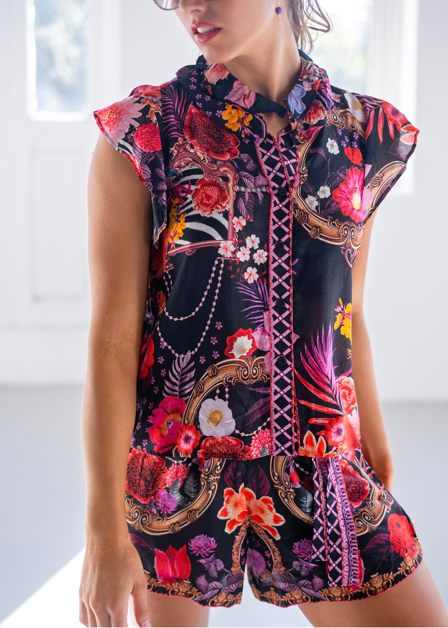 Verona Short Pants Suit  in black and Pink  Floral