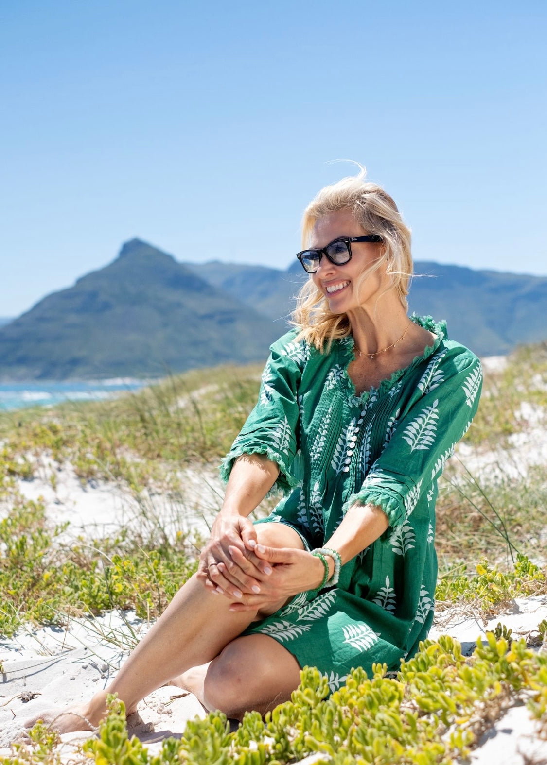 Sarah dress in Green with white leaves