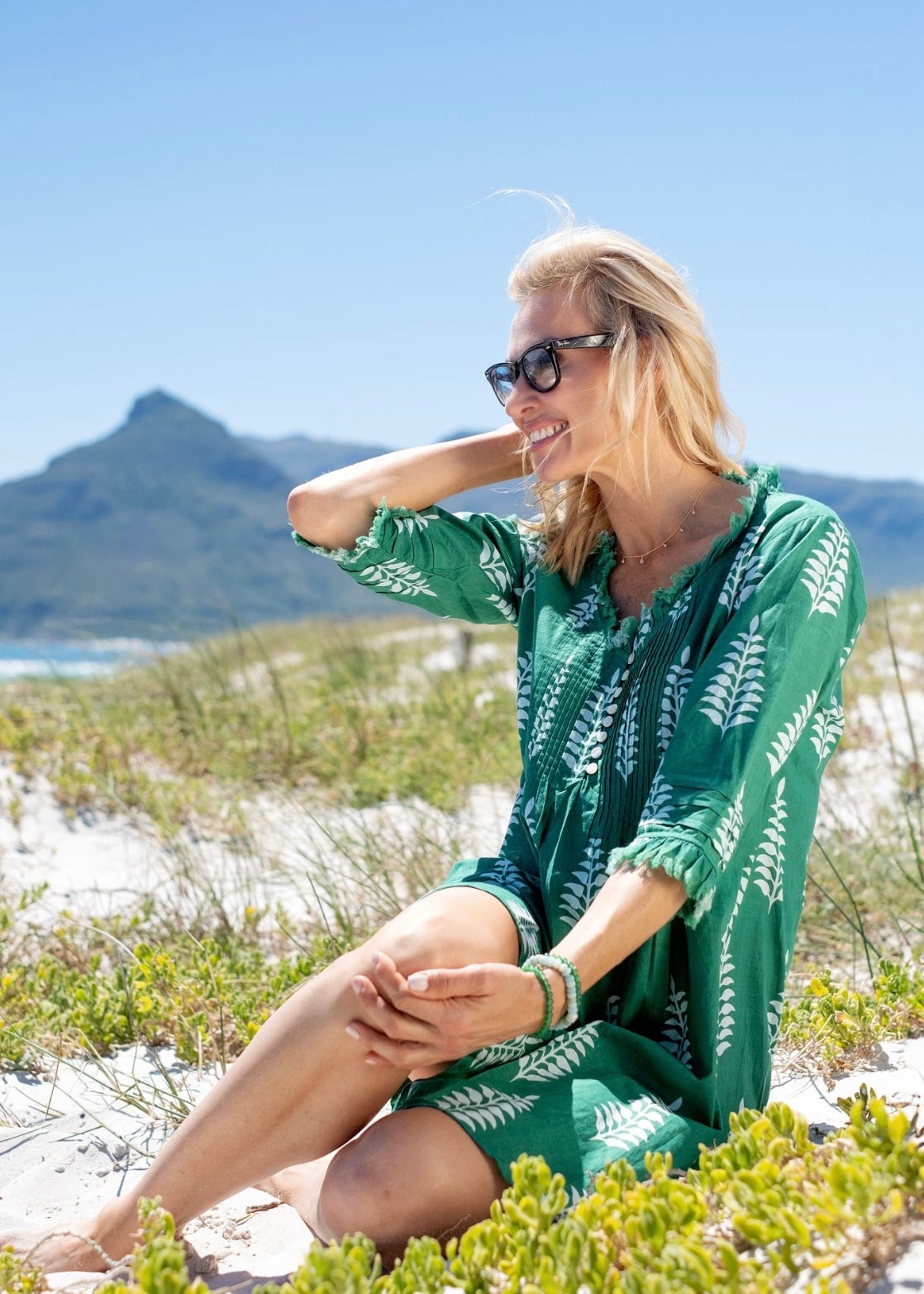 Sarah dress in Green with white leaves