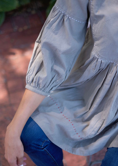 Pleated tunic with saddle stitching, Khaki